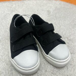 Toddler girl shoe